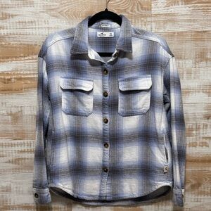 Hollister Blue and White Plaid Button-Up Lightweight Shacket in Size XS
